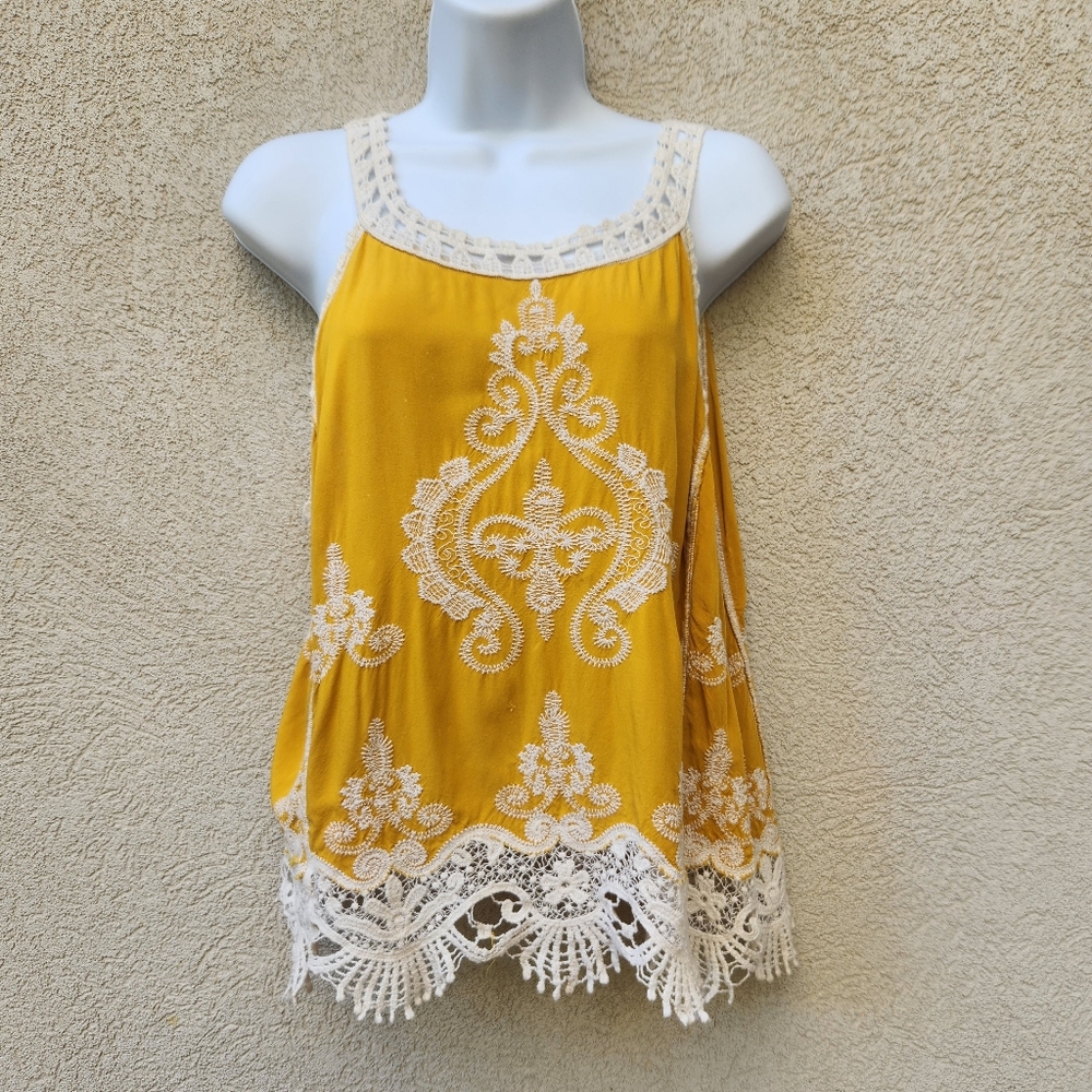 IT'S PINK Women’s Tank Top Size Large Yellow Lace Embroidery Whimsigoth Babydoll